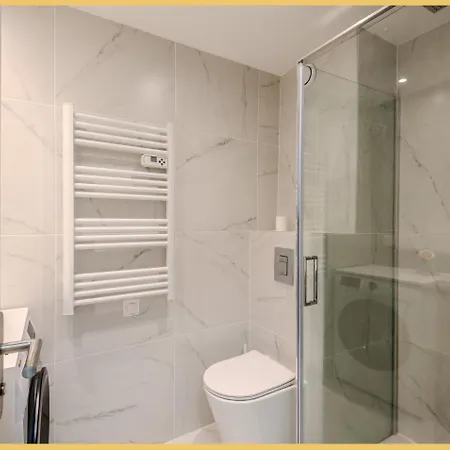 Apartment Le 32 I I *